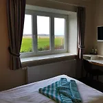 Penzion Hotel-restaurant Faehr-cafe 3*